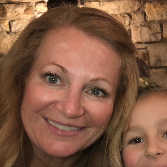 Meet your Posher, Melisa - Picture 1 of 1